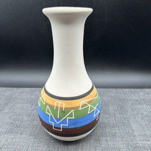 Sioux Native American Indian Pottery Bud Vase Signed 7.5" Vtg 1970s Southwestern